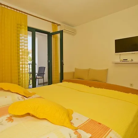 Studio Hvar 11589c